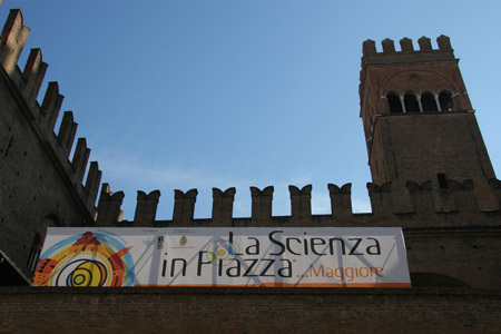 la_scienza_in_piazza_bologna_marzo_2009_004