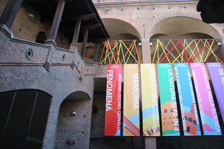la_scienza_in_piazza_bologna_marzo_2009_005