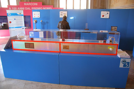 la_scienza_in_piazza_bologna_marzo_2009_029