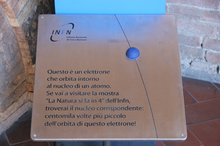 la_scienza_in_piazza_bologna_marzo_2009_046