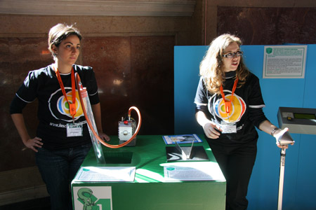 la_scienza_in_piazza_bologna_marzo_2009_048