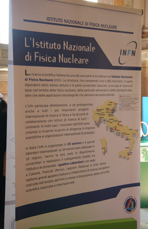 la_scienza_in_piazza_bologna_marzo_2009_060