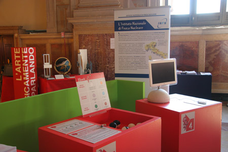 la_scienza_in_piazza_bologna_marzo_2009_063