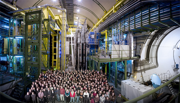 Questa immagine ha l'attributo alt vuoto; il nome del file è lhcb_collaboration.jpg