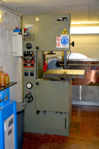 Immagine segatrice a nastro
