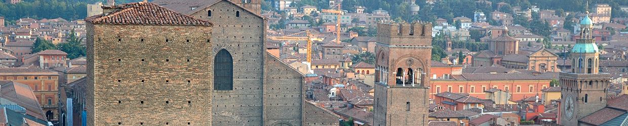 Vista aerea del centro di Bologna, dalla Torre Prendiparte